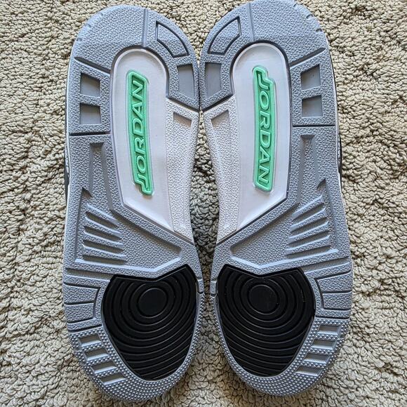 Air Jordan 3 Retro Green Glow Brand New 6.5Y - Picture 7 of 8